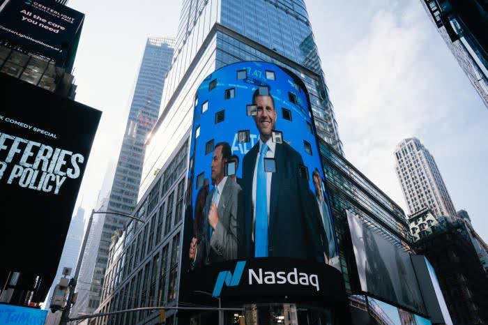 american-bitcoin-and-nasdaq-billboard