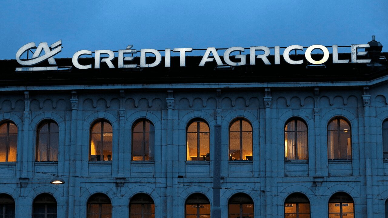 Crédit Agricole Launches EURXT Stablecoin, Bringing Europe’s Banking Giant Onchain