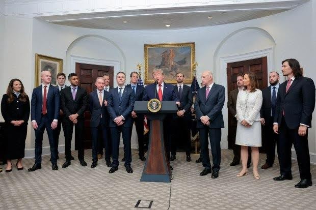 Trump Pushes CLARITY Act as $1.4B Crypto Ties Spark Major U.S. Regulatory Battle